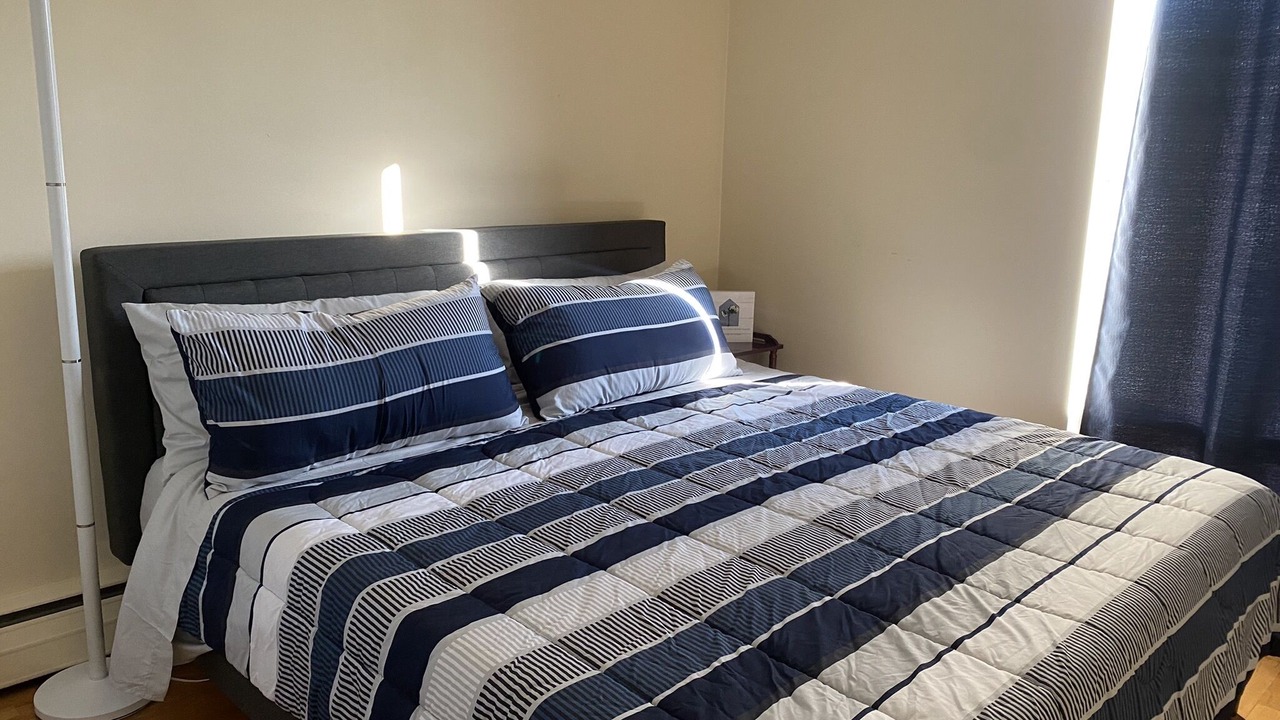 Photo of Bedroom in Rosemont