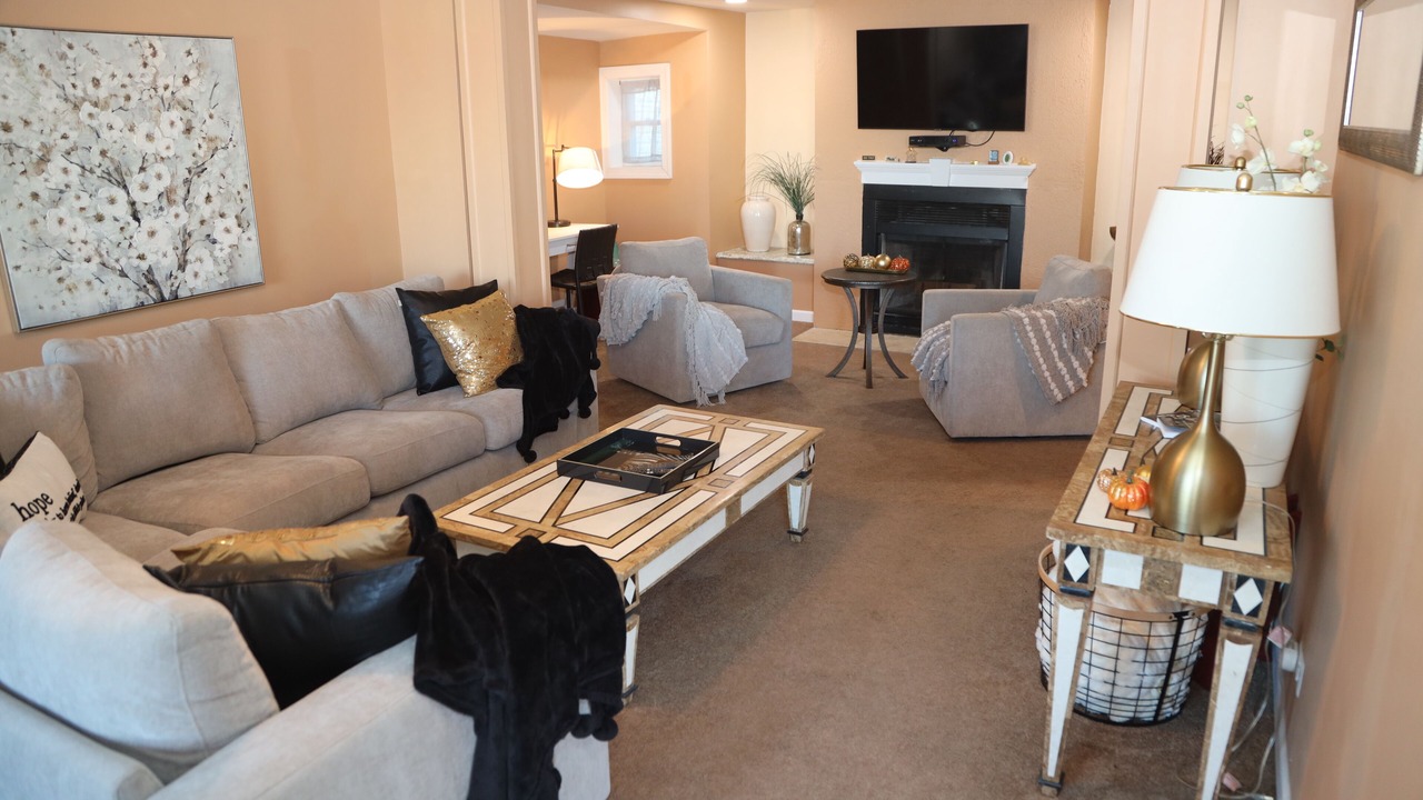 Photo of Livingroom in Waukegan