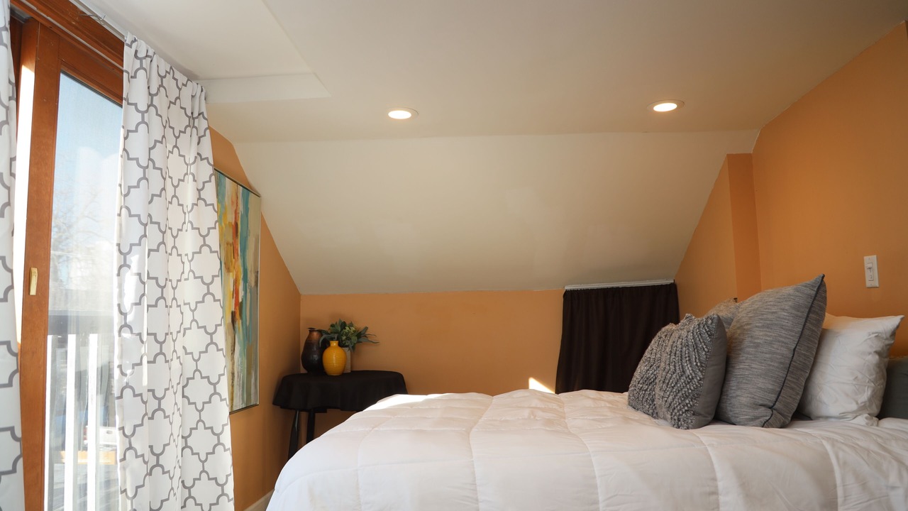 Photo of Bedroom in Waukegan