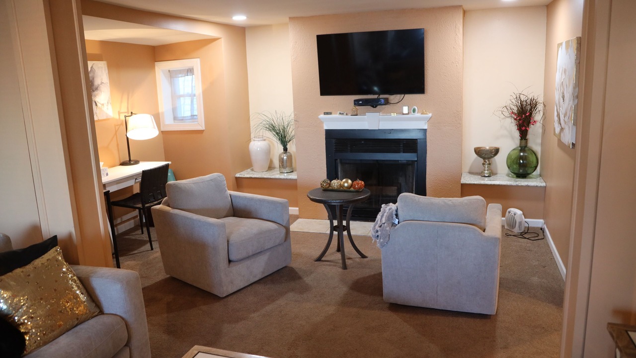 Photo of Livingroom in Waukegan