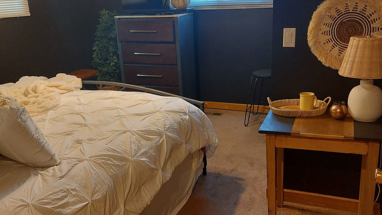 Photo of Bedroom in Waukegan