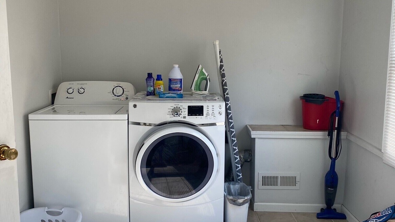 Photo of Bedroom in Alton