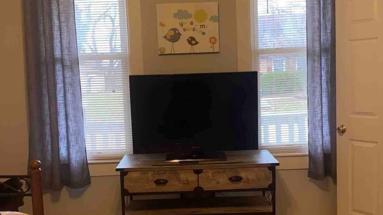Photo of Bedroom in Alton
