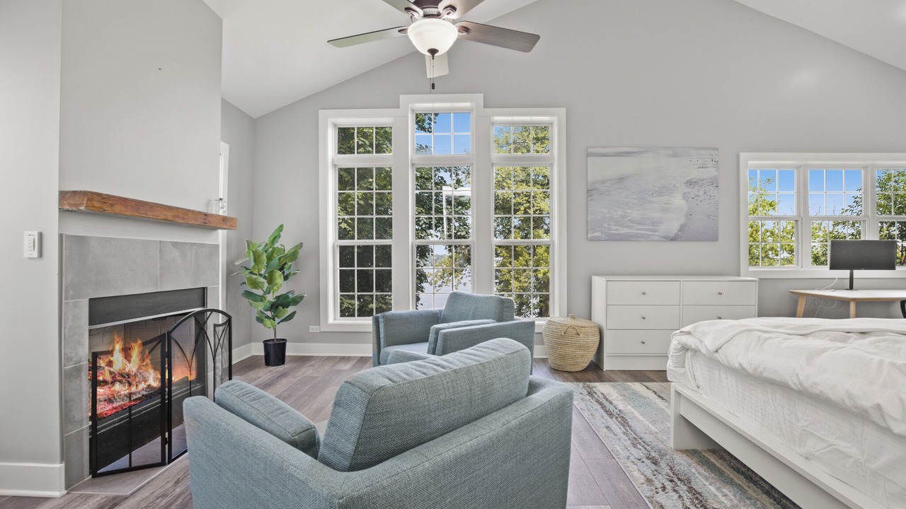 Photo of Livingroom in Fox Lake