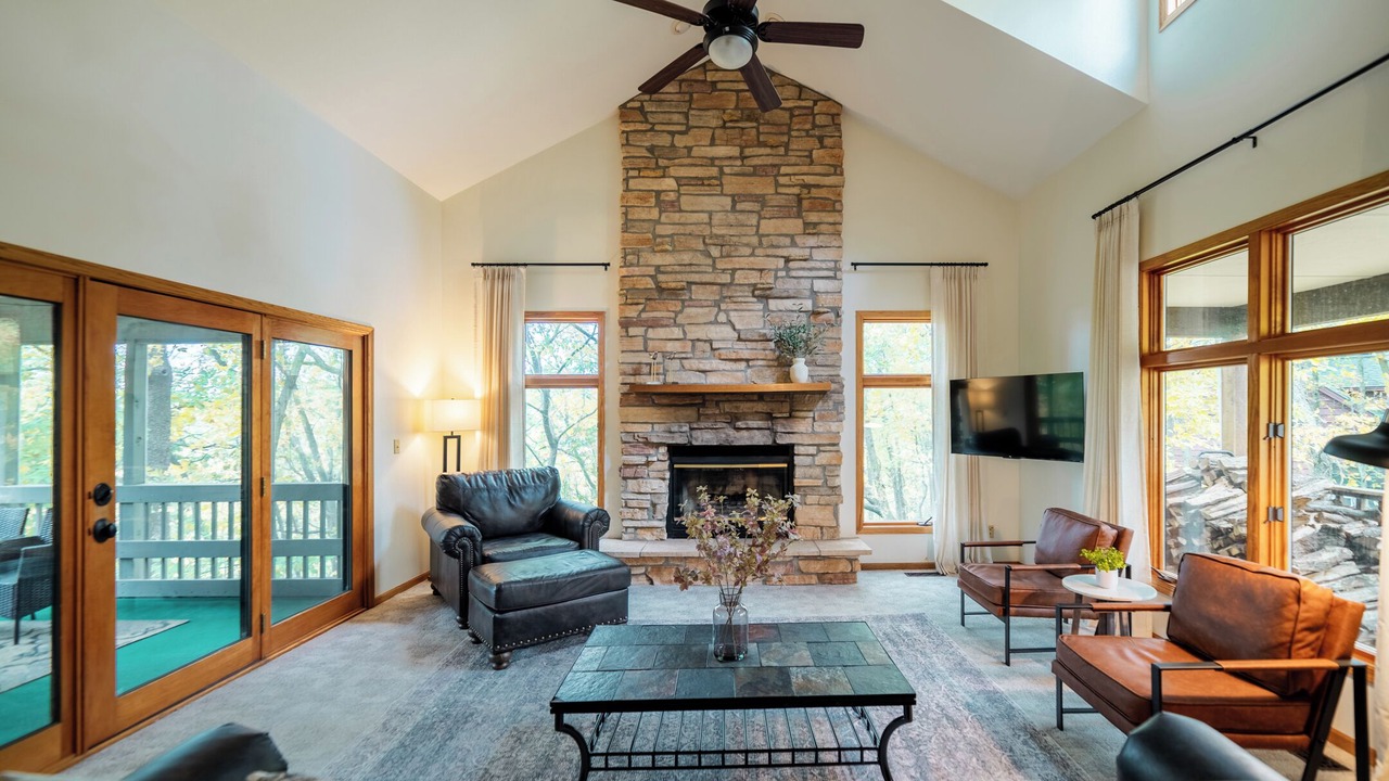Photo of Livingroom in The Galena Territory