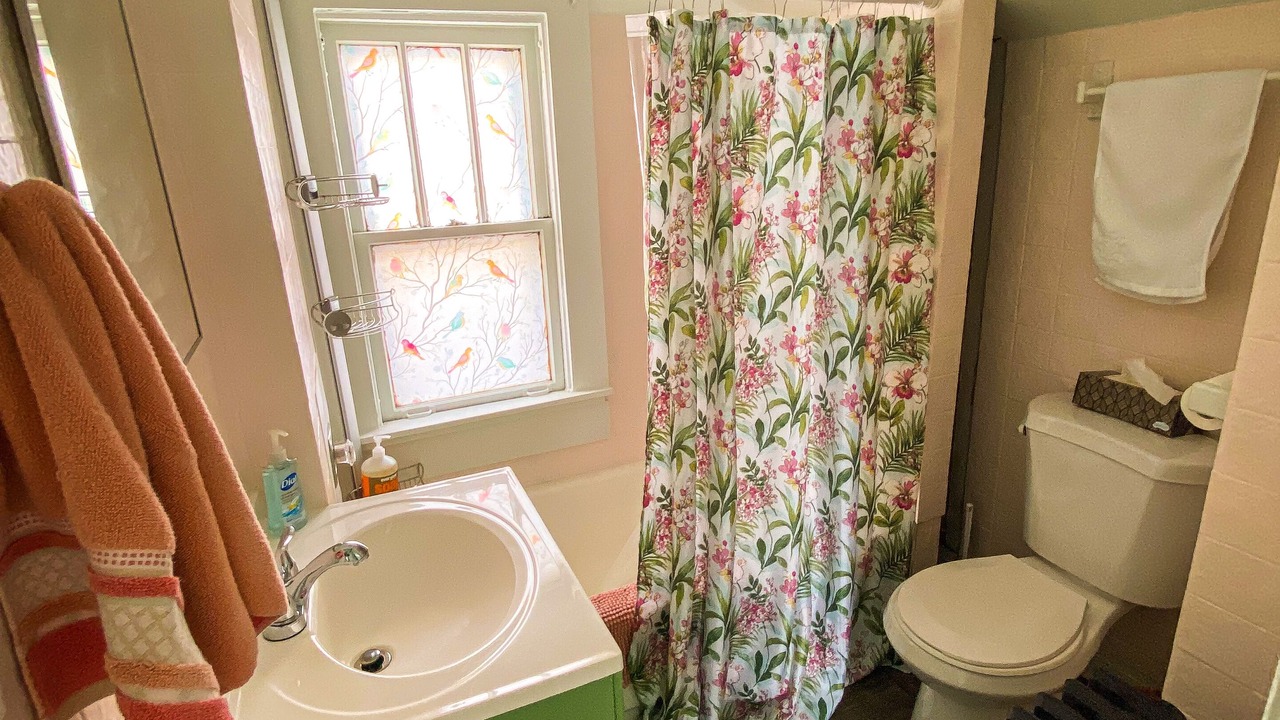 Photo of Bathroom in Norwood Park East