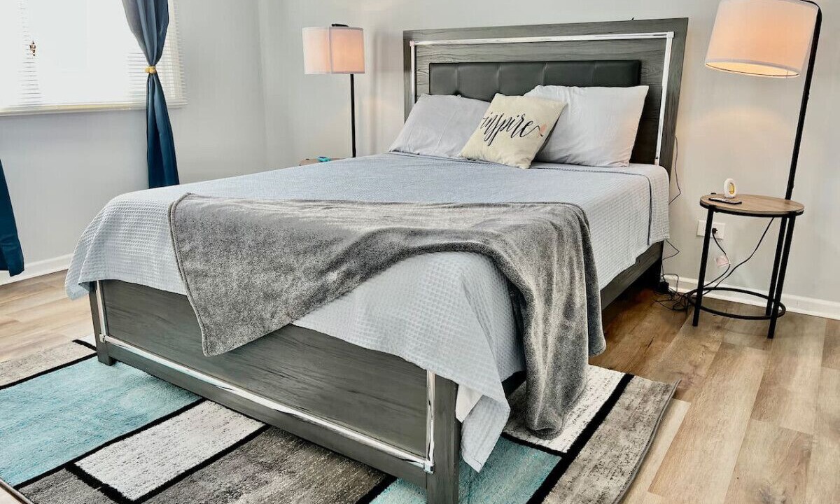 Photo of Bedroom in Crystal Lake