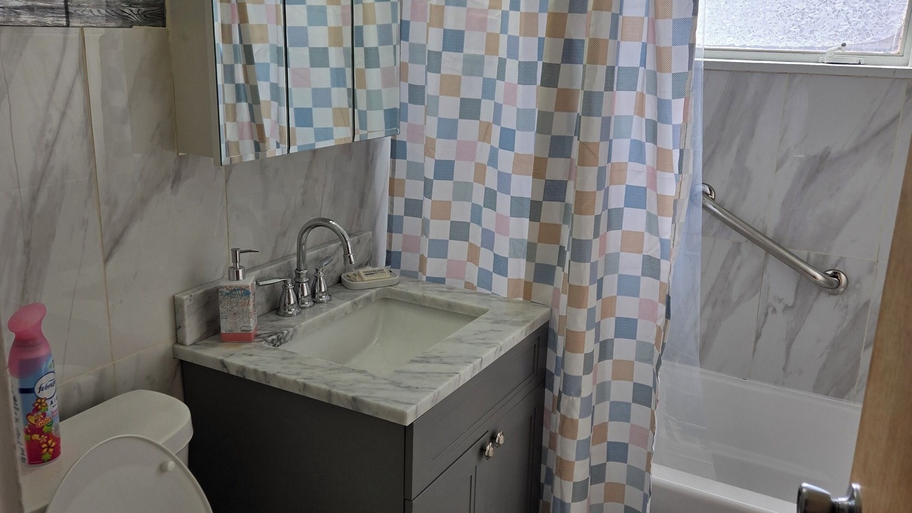 Photo of Bathroom in South Holland