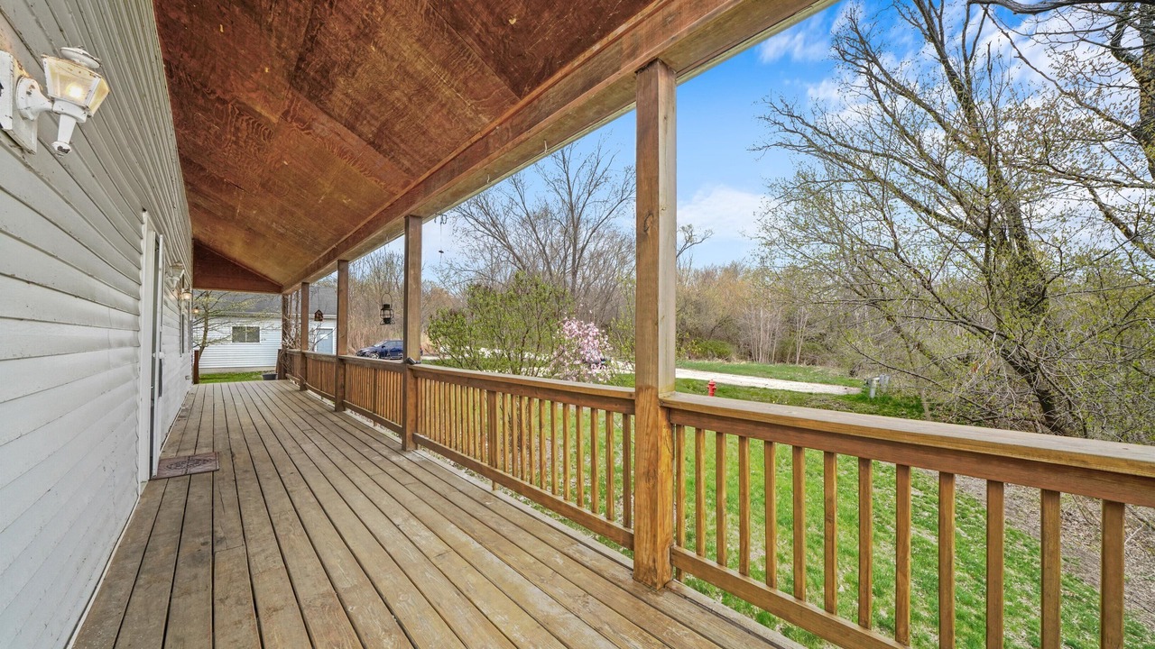 Photo of Patio Balcony in Waukegan