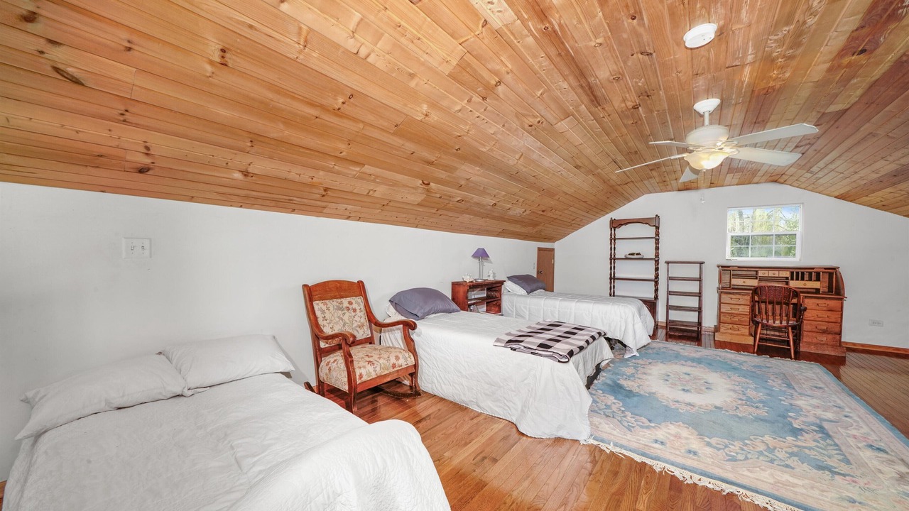 Photo of Bedroom in Waukegan