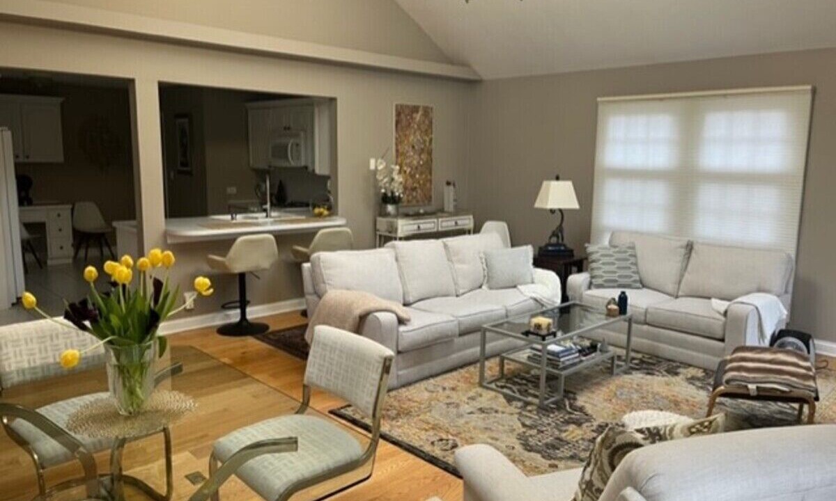 Photo of Bedroom in Lake Forest