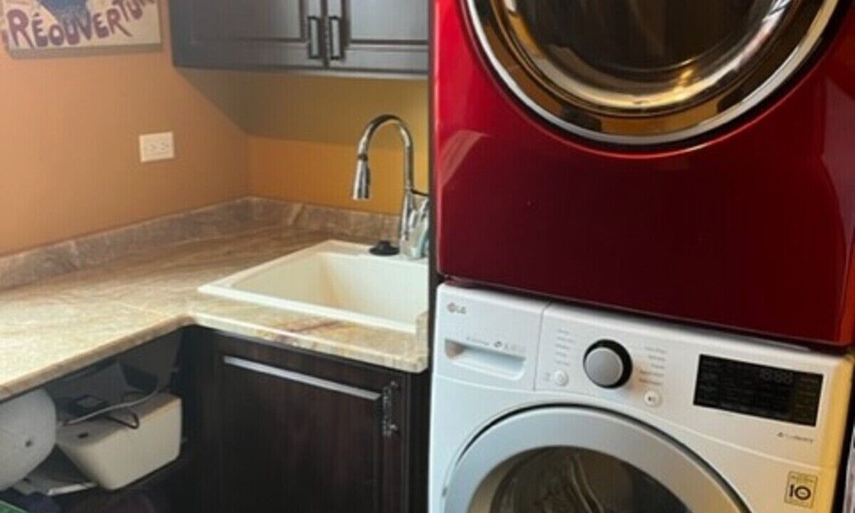 Photo of Bedroom in Lake Forest