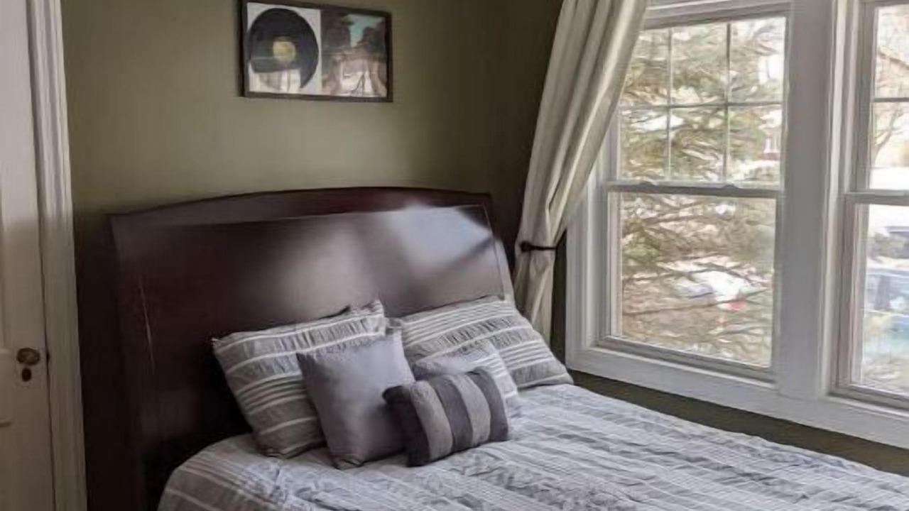 Photo of Bedroom in Evanston