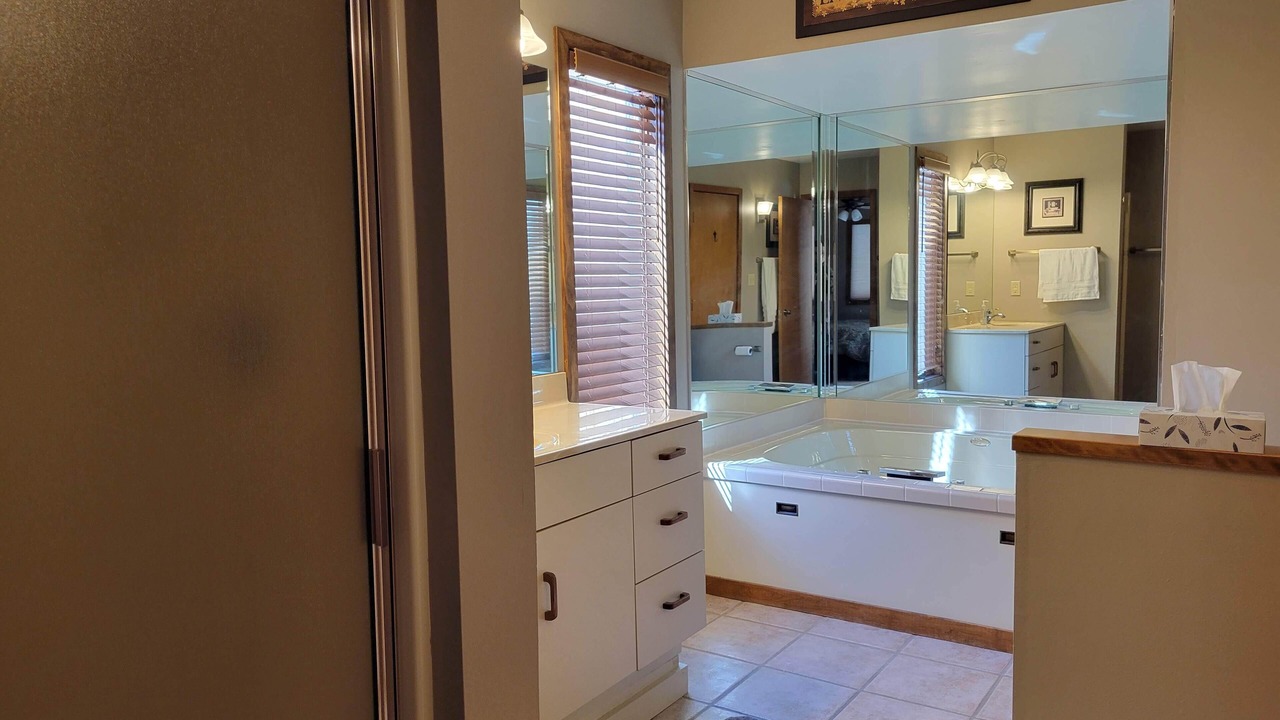 Photo of Bathroom in The Galena Territory