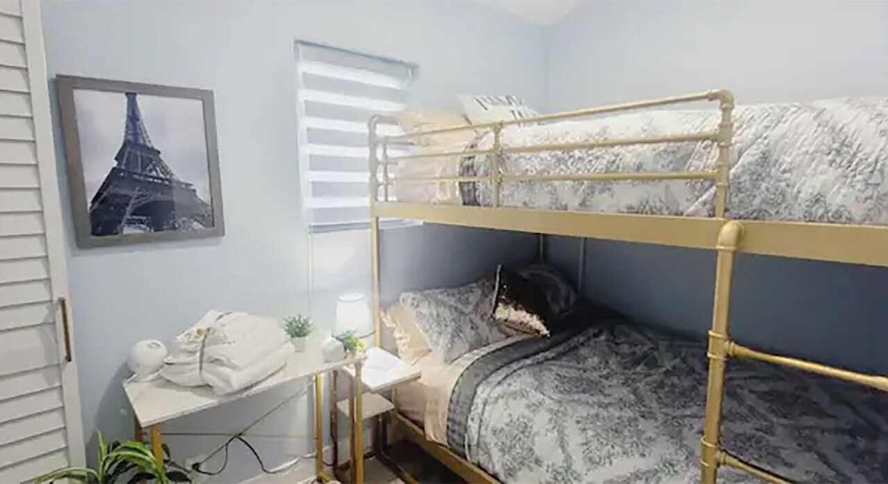 Photo of Bedroom in Logan Square