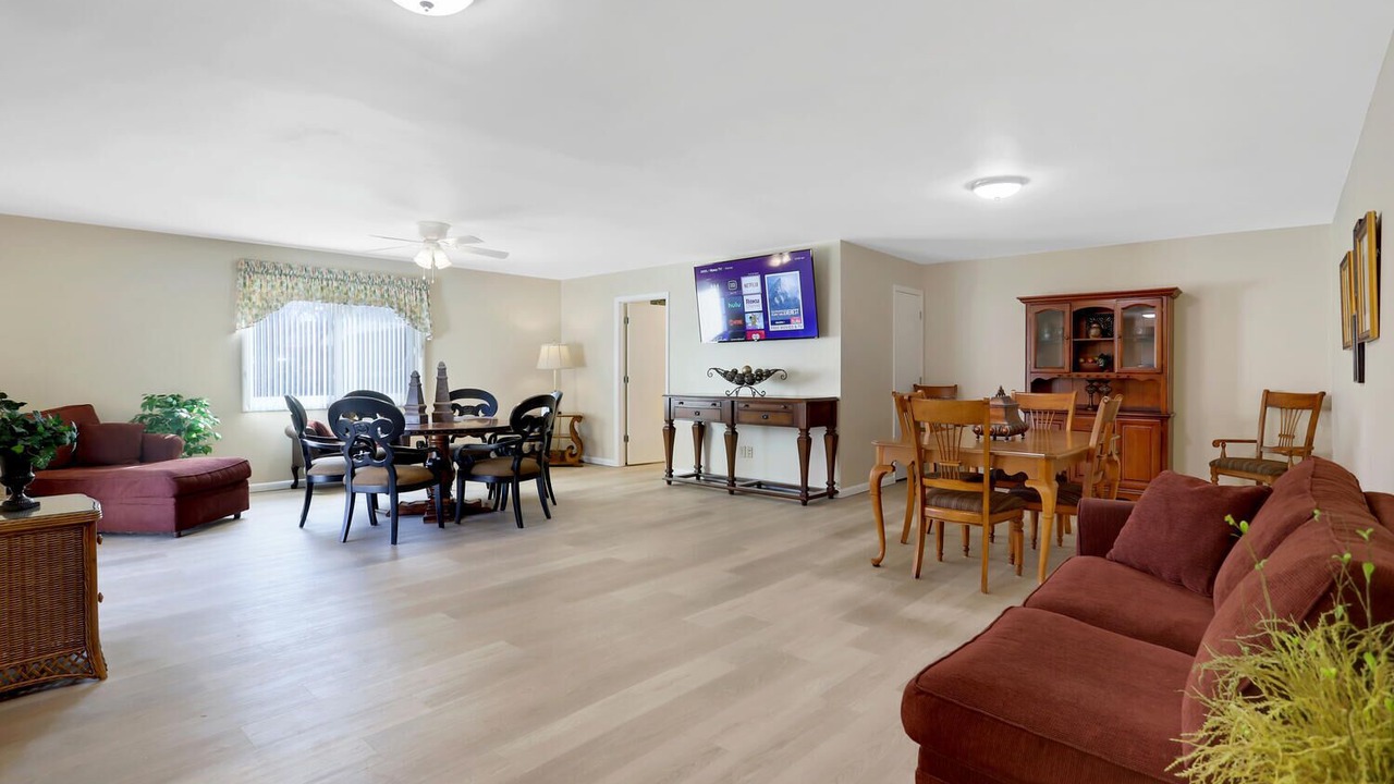 Photo of Livingroom in Monticello
