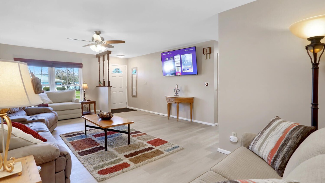 Photo of Livingroom in Monticello