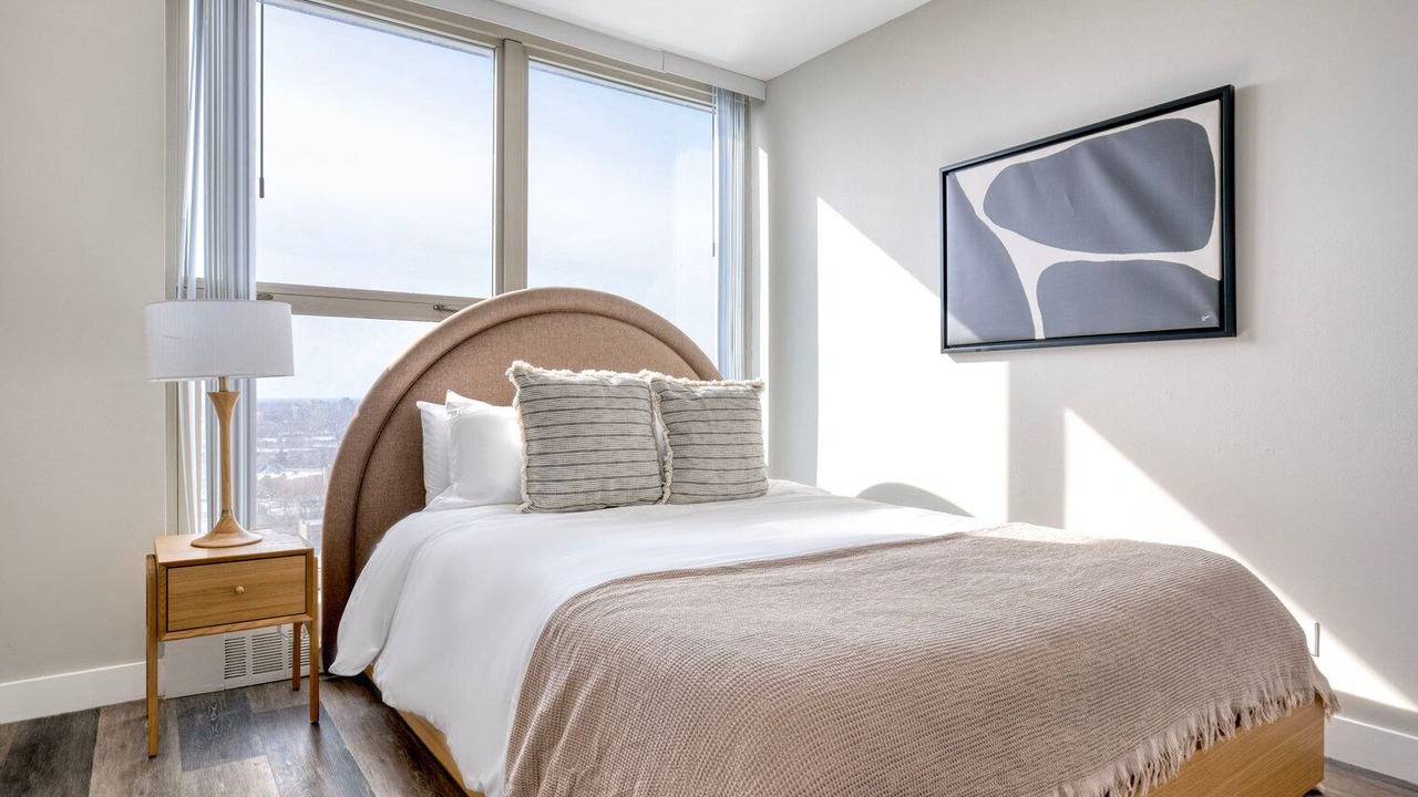 Photo of Bedroom in Edgewater Beach