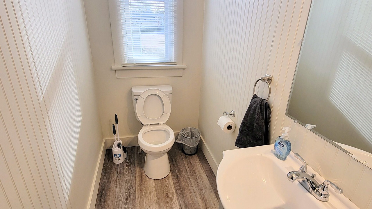 Photo of Bathroom in Galesburg