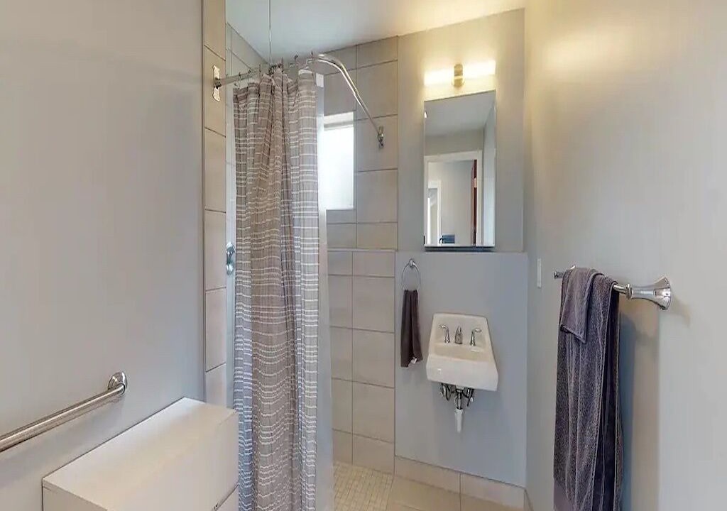 Photo of Bathroom in Champaign