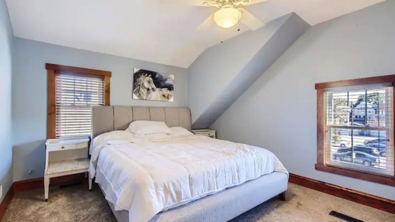 Photo of Bedroom in West Lakeview