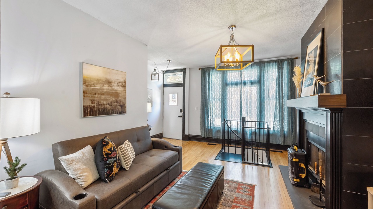 Photo of Livingroom in Wrightwood Neighbors
