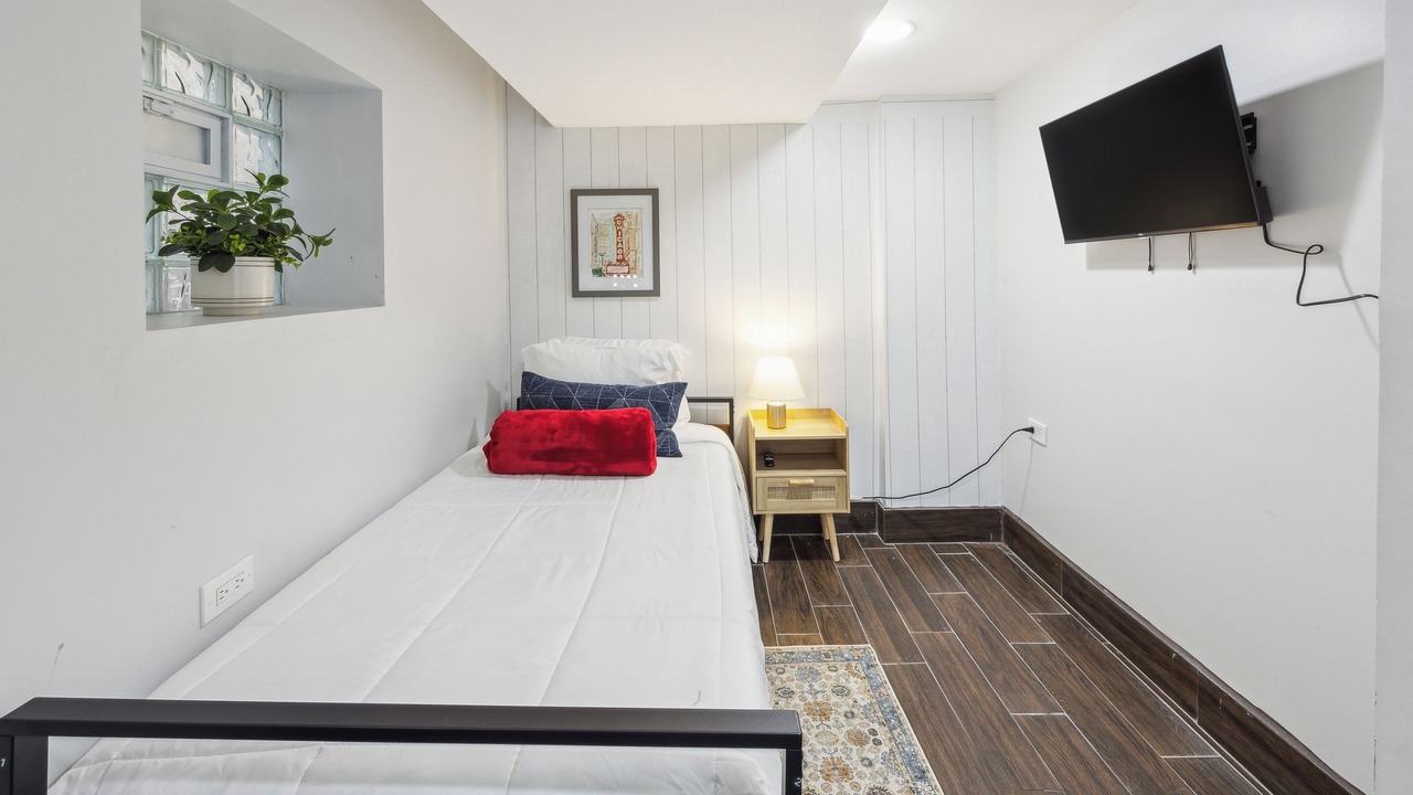 Photo of Bedroom in Wrightwood Neighbors