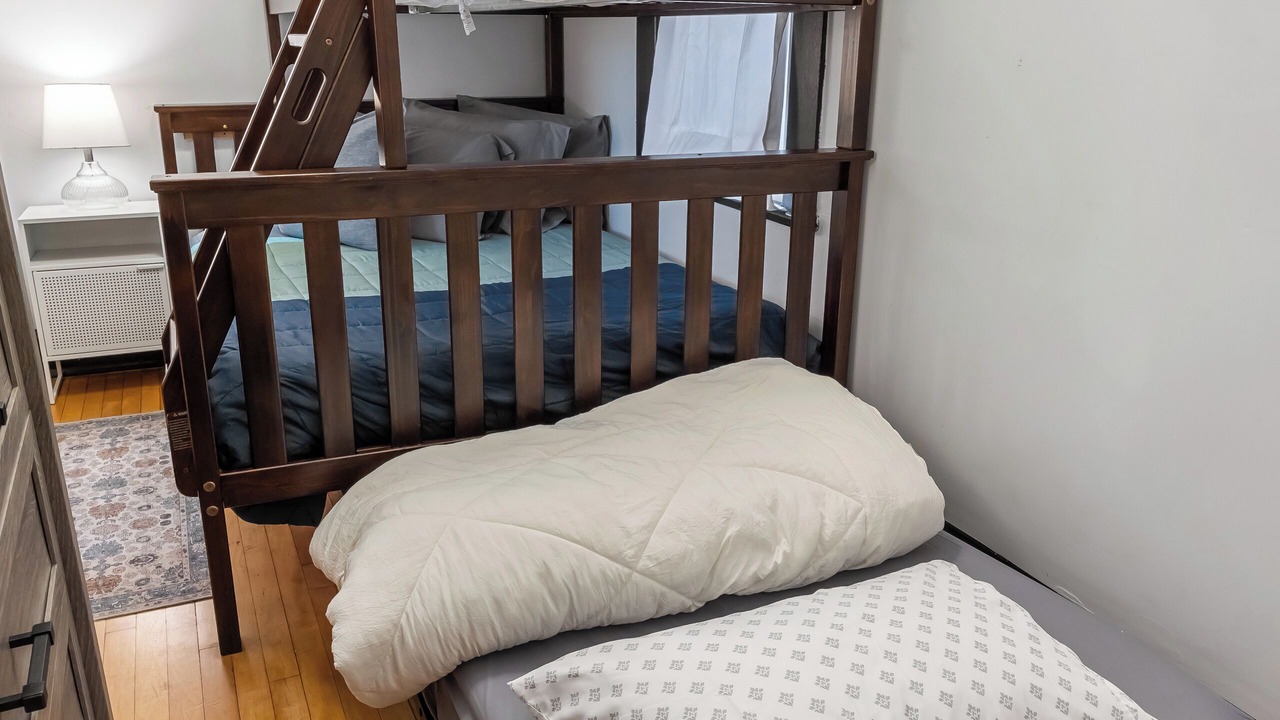Photo of Bedroom in Wrightwood Neighbors