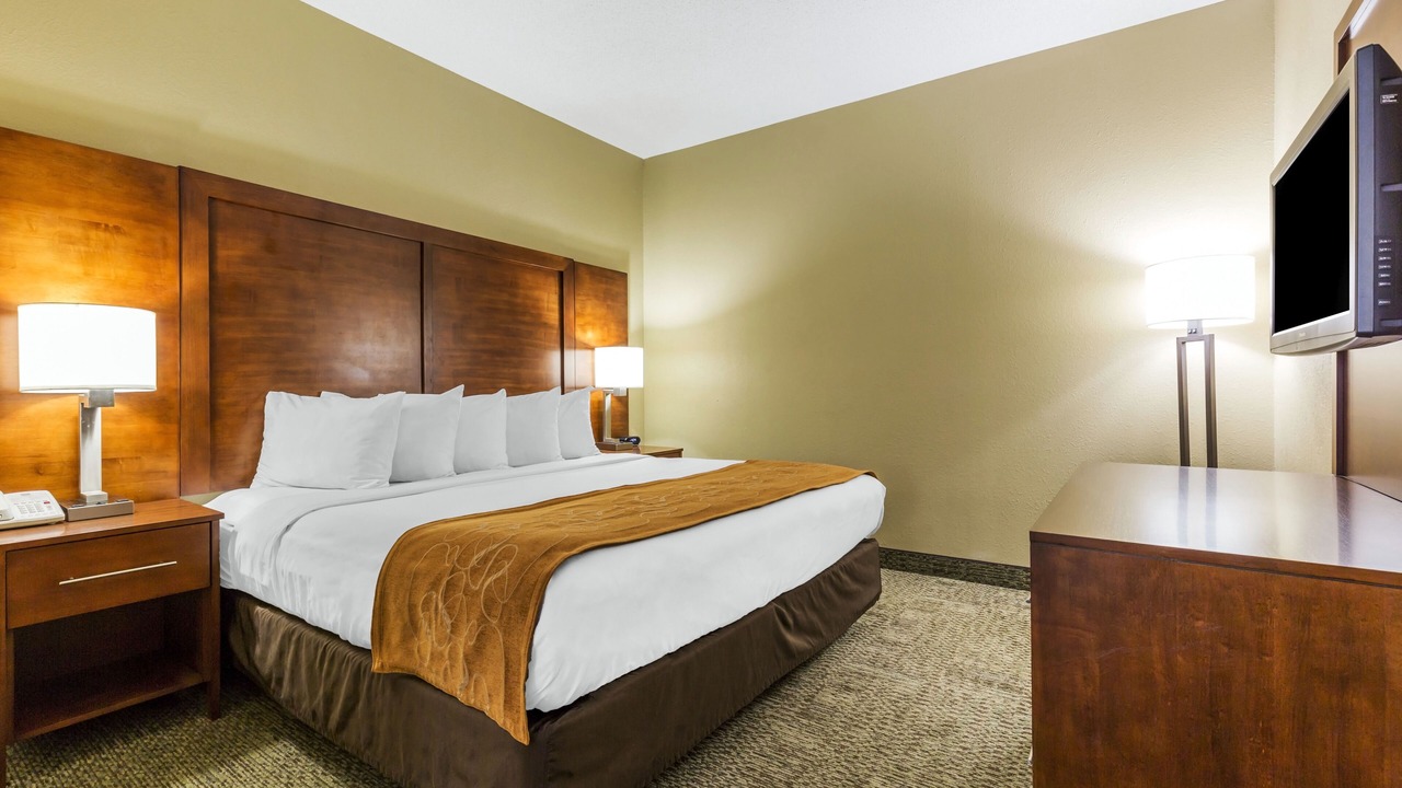 Photo of Bedroom in Lansing