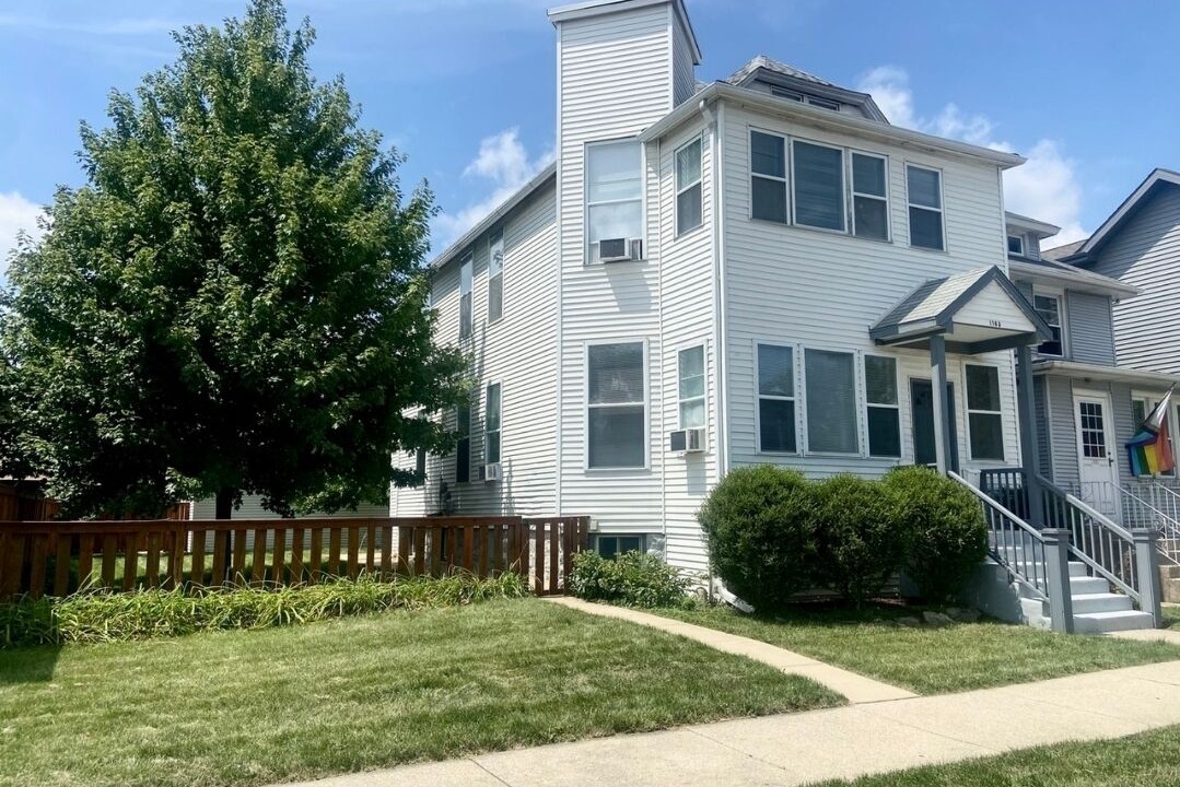 Photo of Outdoor in Oak Park