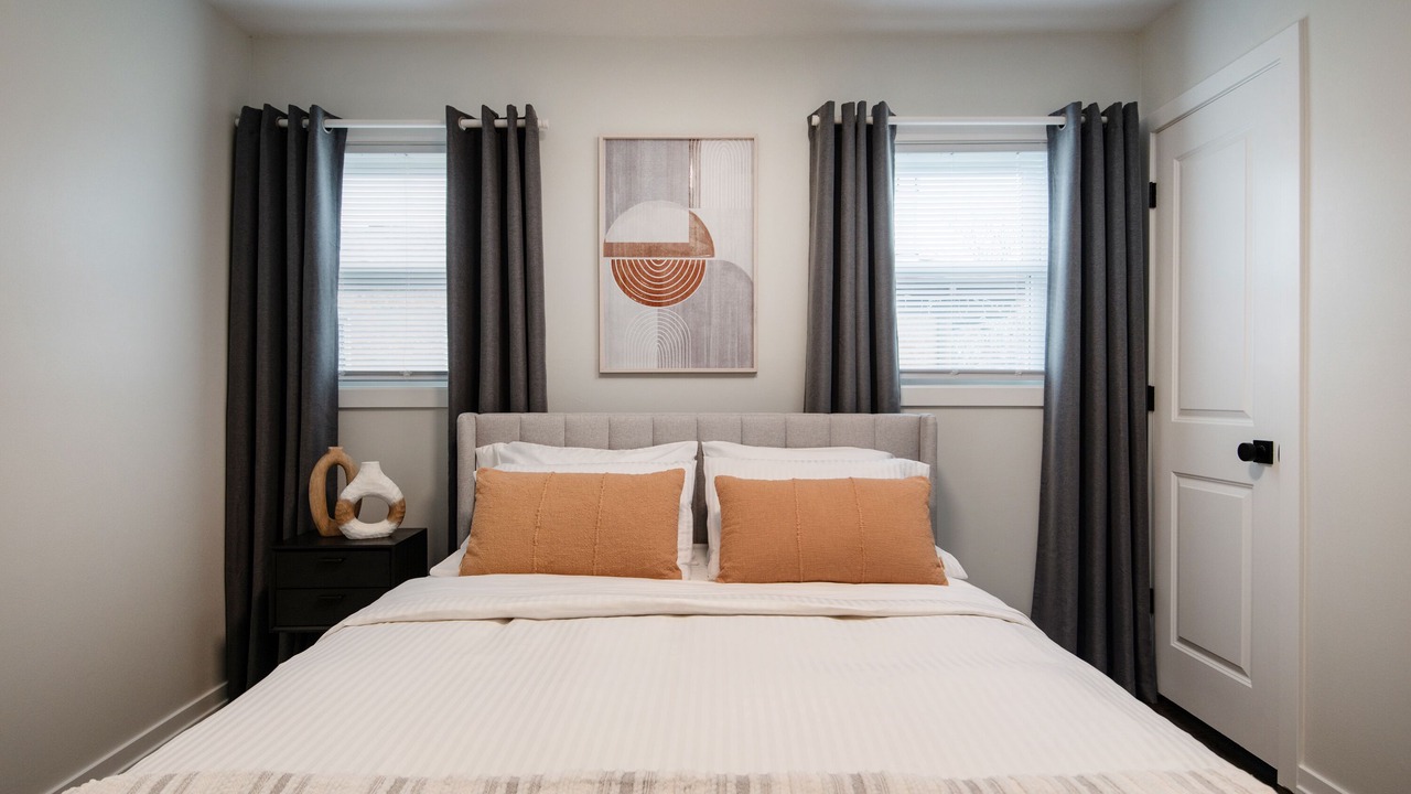 Photo of Bedroom in Burbank