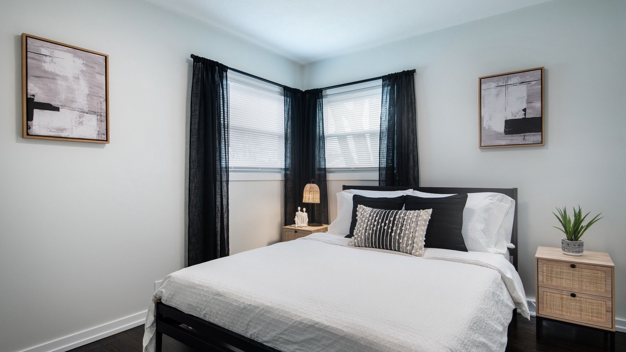 Photo of Bedroom in Burbank