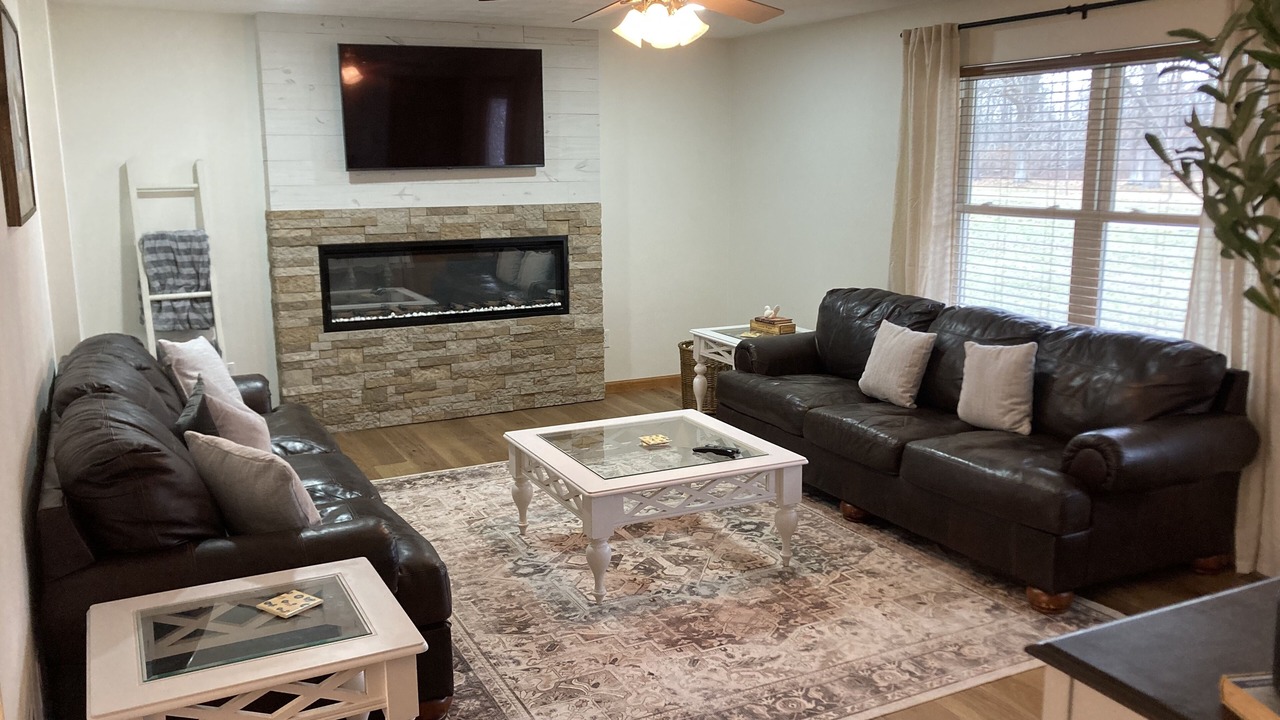 Photo of Livingroom in St. Clair County