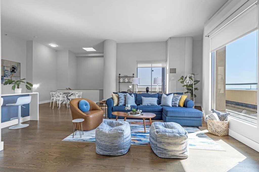 Photo of Livingroom in The Loop