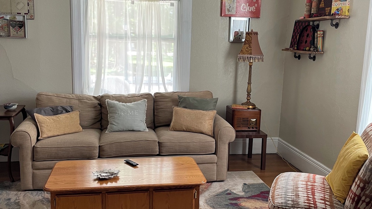 Photo of Livingroom in Jacksonville