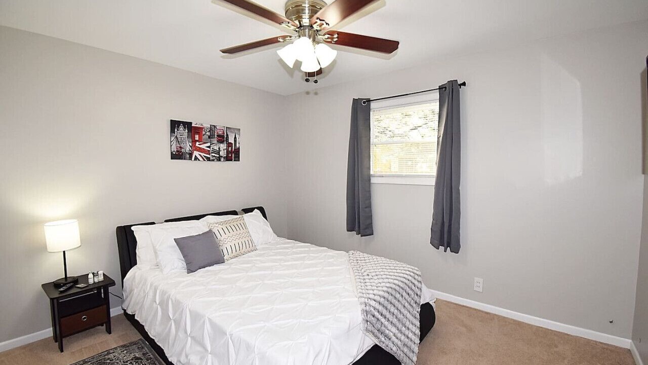 Photo of Bedroom in Carpentersville