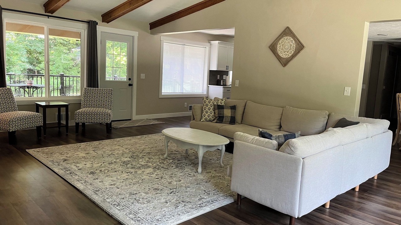 Photo of Livingroom in Rock Island