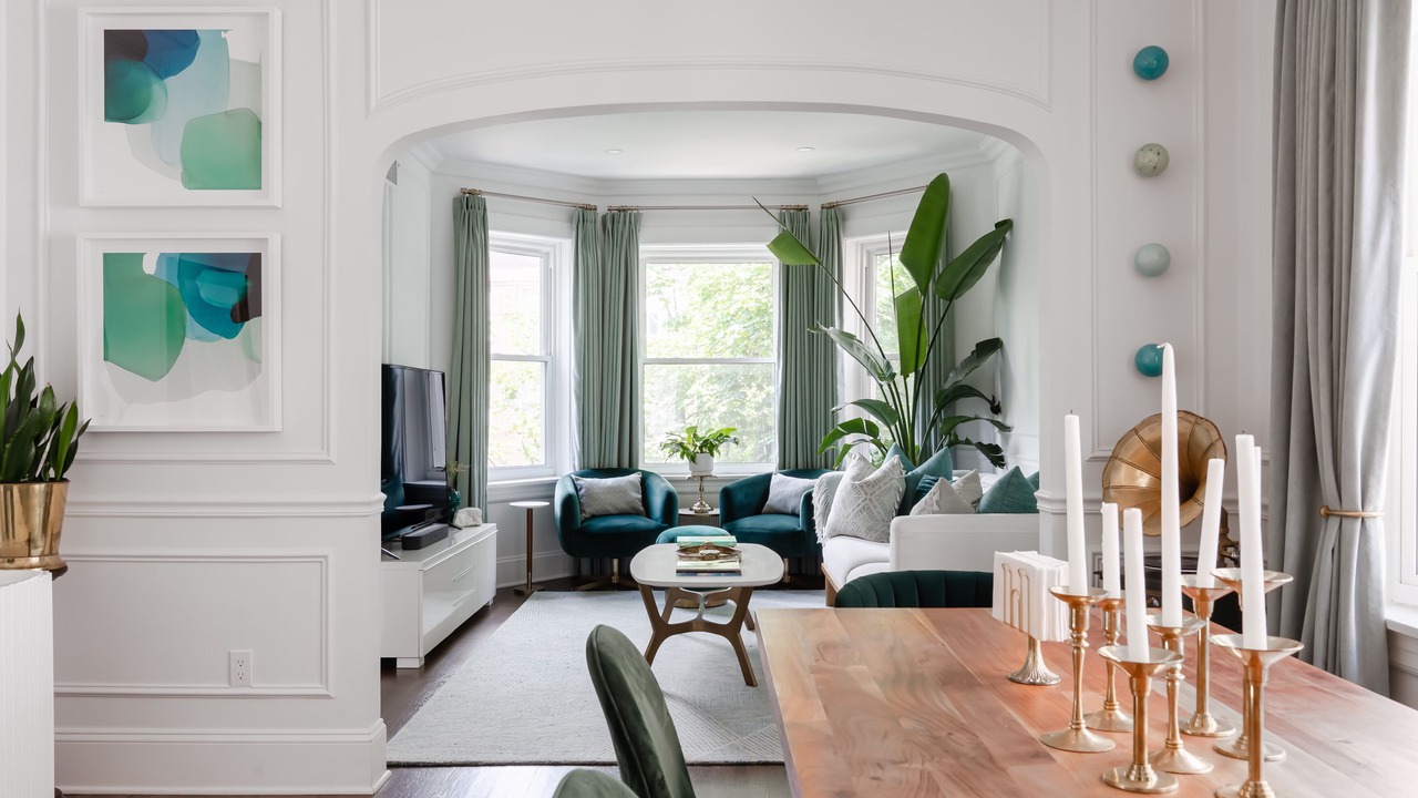Photo of Livingroom in Andersonville