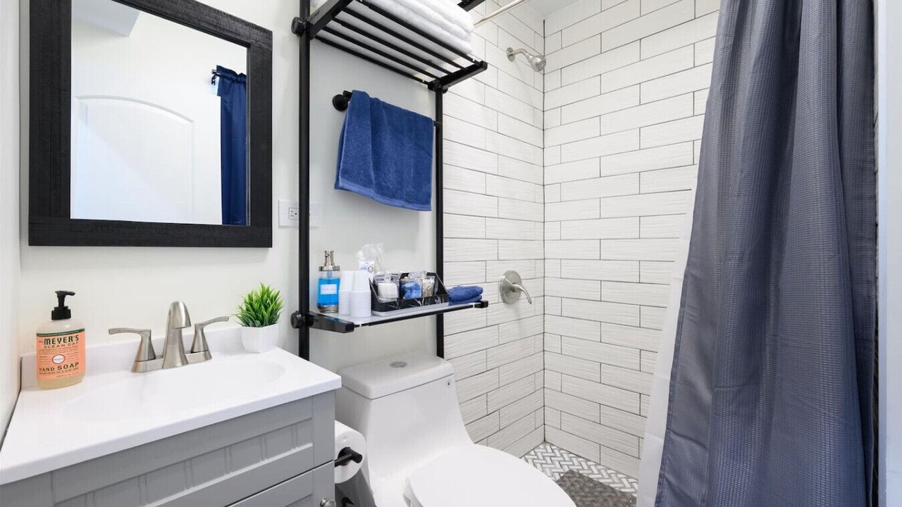 Photo of Bathroom in Little Village