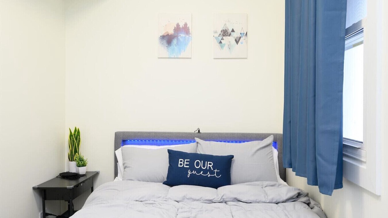 Photo of Bedroom in Little Village