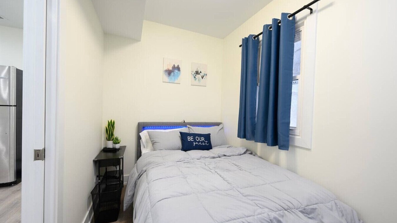 Photo of Bedroom in Little Village