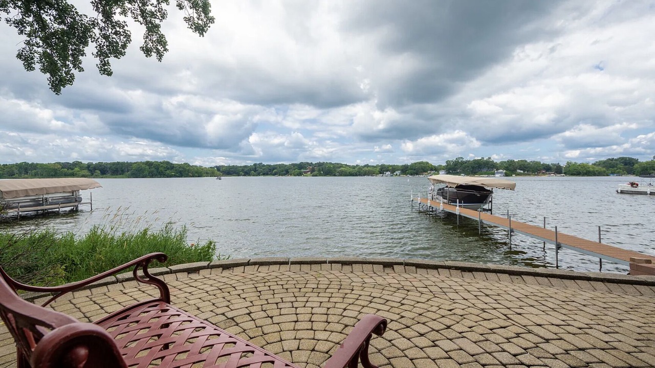 Photo of Outdoor in Lake Villa
