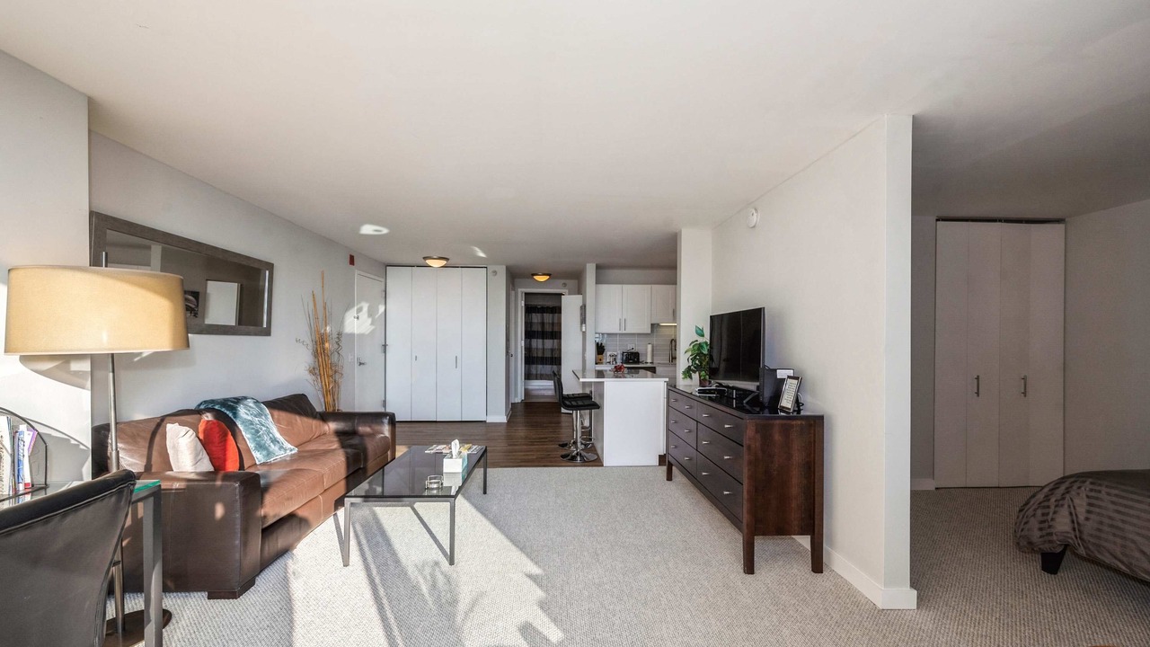 Photo of Livingroom in Downtown Chicago