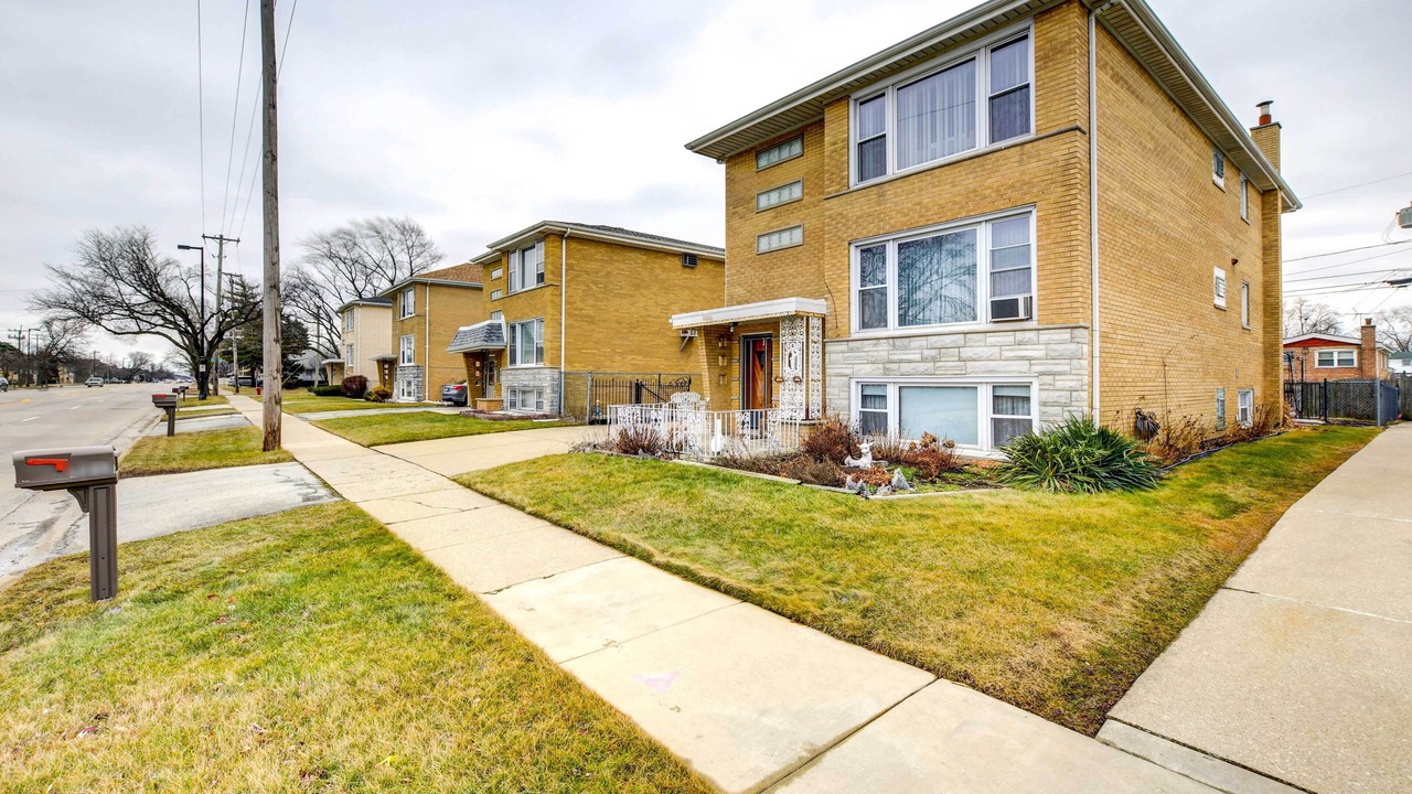 Photo of Outdoor in Oak Lawn
