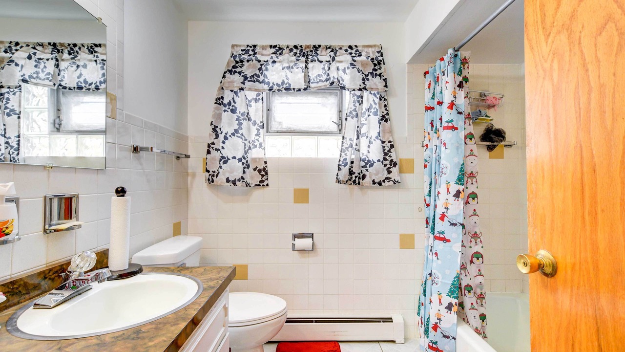 Photo of Bathroom in Oak Lawn