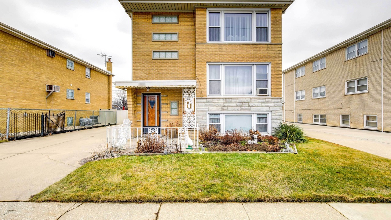 Photo of Outdoor in Oak Lawn
