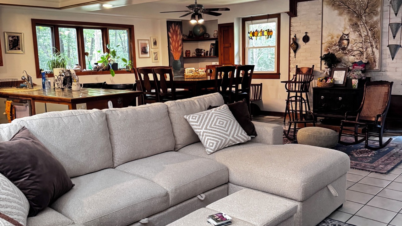Photo of Livingroom in Carbondale