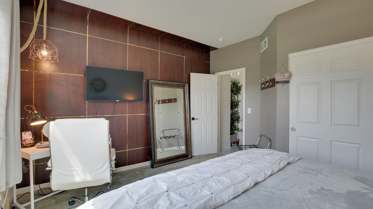 Photo of Bedroom in Yorkville