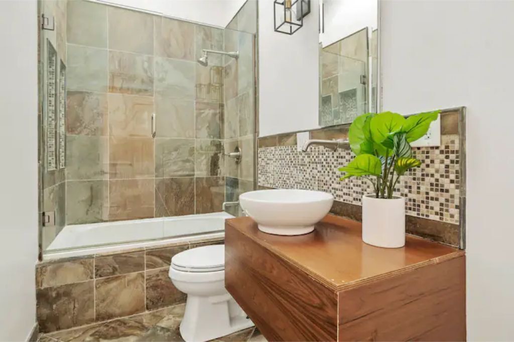 Photo of Bathroom in Roscoe Village