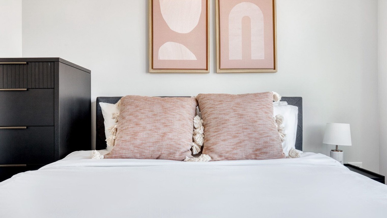 Photo of Bedroom in Edgewater